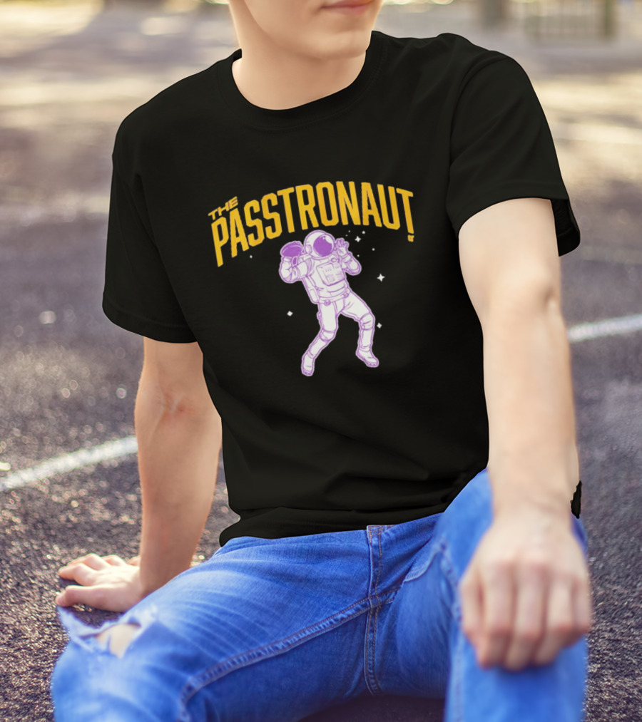 The Passtronaut Minnesota Football Astronaut Throwing Football T-Shirt