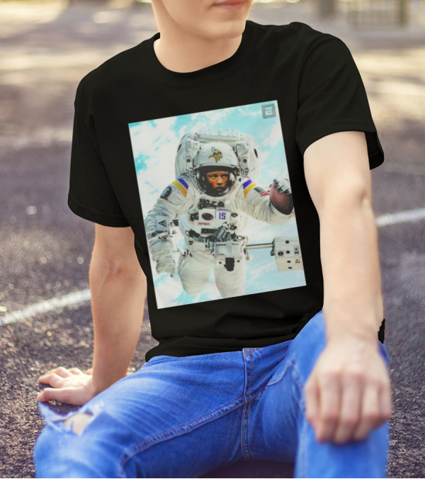 The Passtronaut Vikings Football Astronaut Wins Second Straight Game T-Shirt