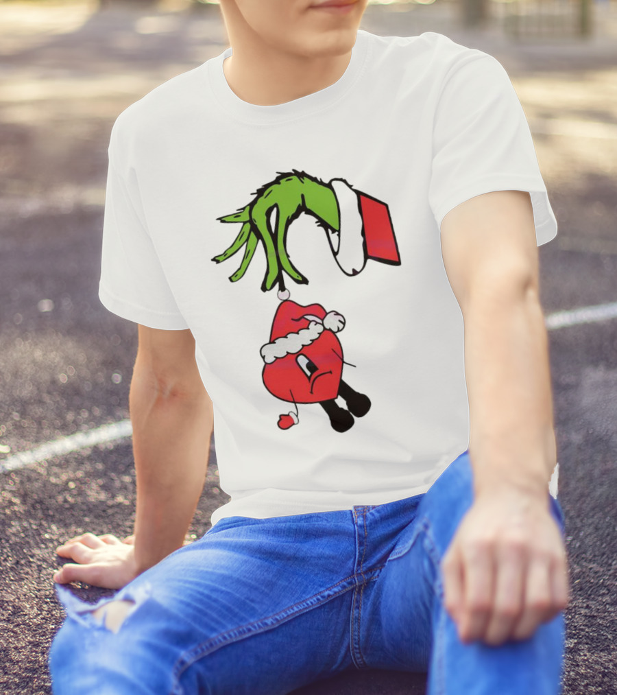 Grinch Hand Holding Santa Hat Bad Bunny Xmas T-Shirt