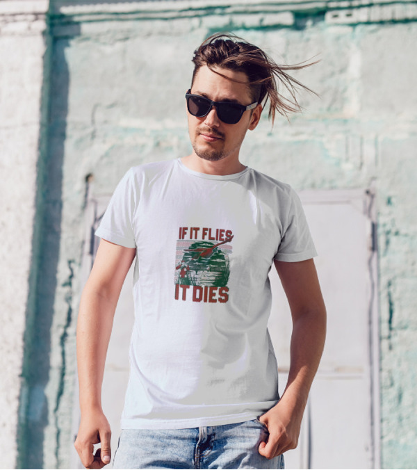 If It Flies It Dies Duck Hunting Scene With Hunters And Dog T-Shirt