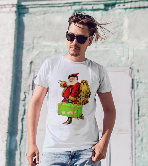 Market Designer Santa Vintage Luggage T-Shirt
