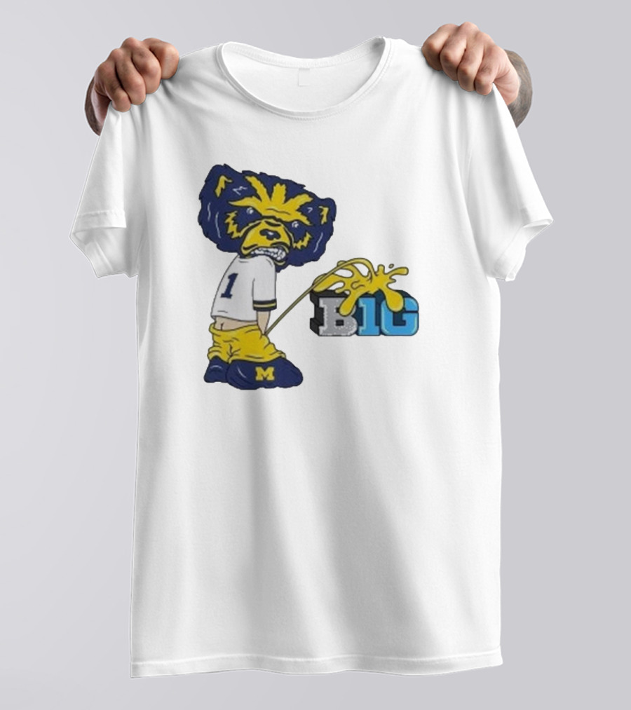 MI Wolverine Mascot Pissing On Big Ten Logo T-Shirt
