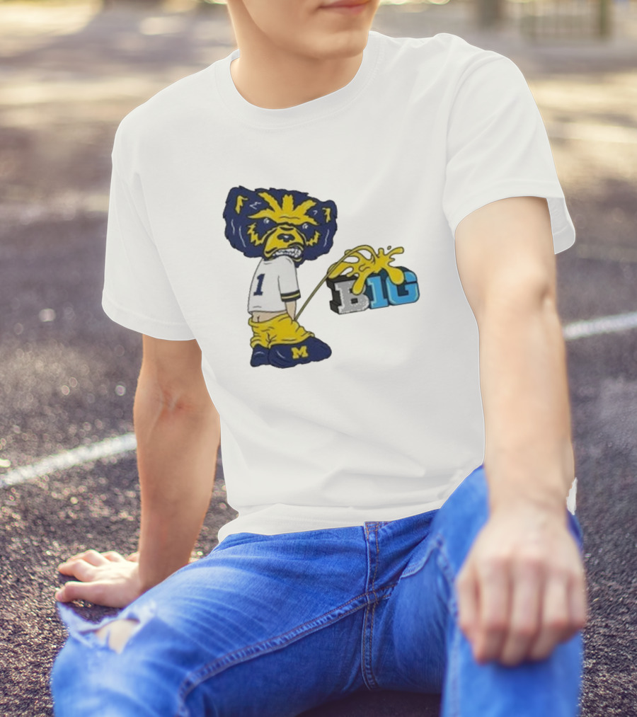 MI Wolverine Mascot Pissing On Big Ten Logo T-Shirt