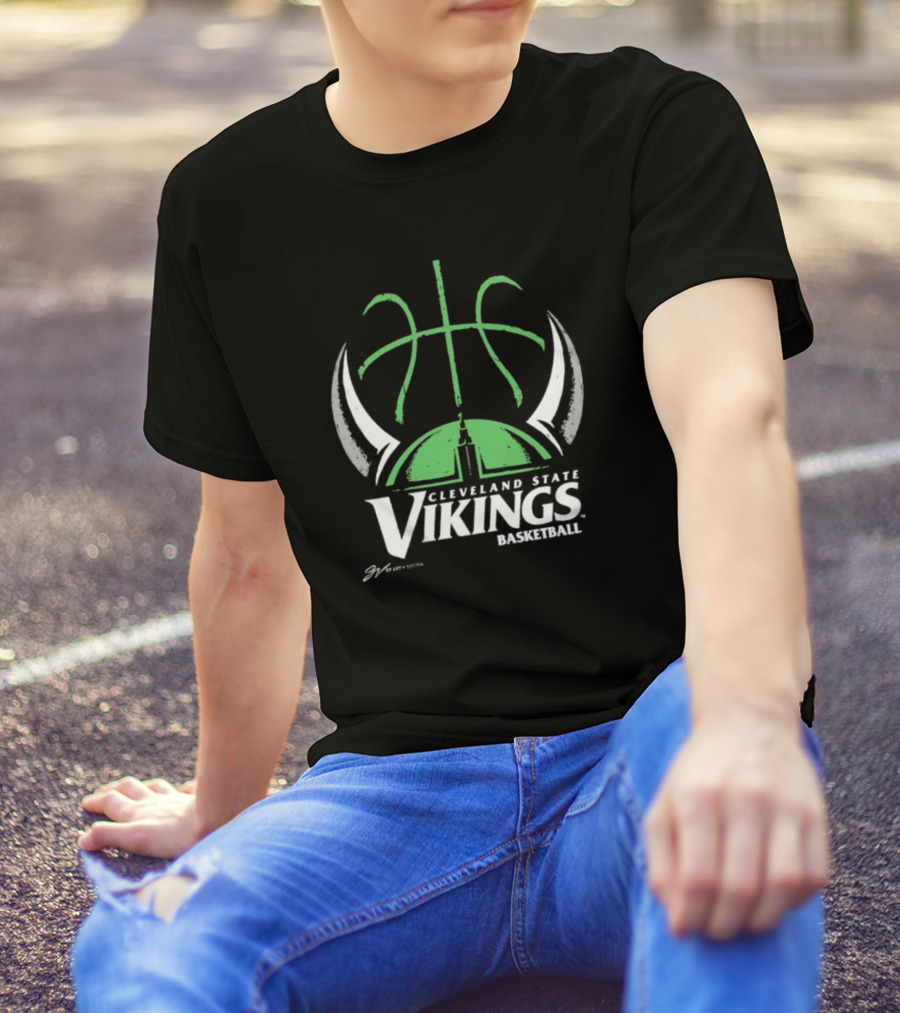Cleveland State Vikings Basketball Green Viking Helmet Basketball T-Shirt