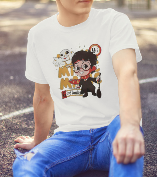Magic Boy Gryffindor Platform 9¾ Owl And Broom T-Shirt