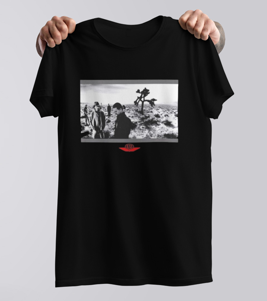 U2 Joshua Tree Album Cover Desert Scene 1980s Band Members T-Shirt