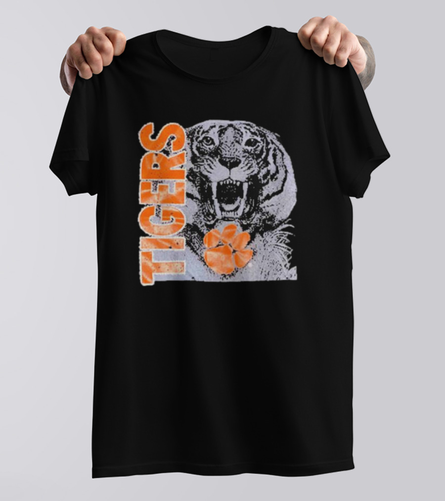 90s Clemson Tigers Vintage College Athletic Roaring Tiger With Orange Paw T-Shirt