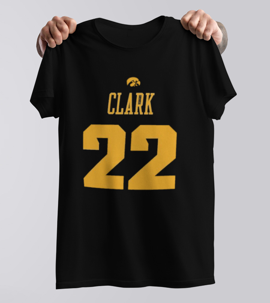 Caitlin Clark Iowa Hawkeyes 22 Record Breaking T-Shirt