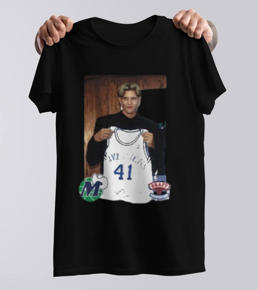 Luka Doncic Dirk Nowitzki Mavericks 41 NBA Draft Jersey Photo T-Shirt