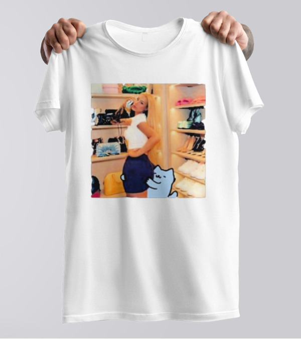Iggy Azalea Culture Closet Fashion With Cute Cat T-Shirt