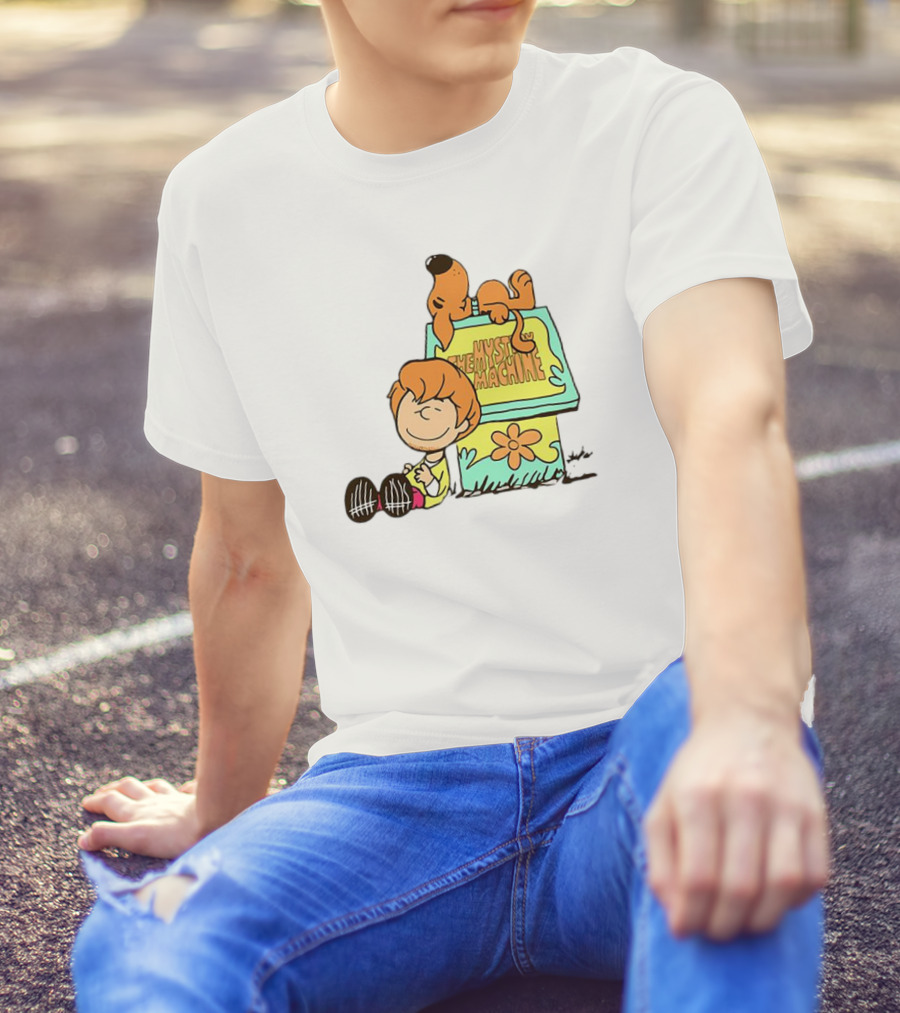 Scooby Doo And Shaggy Rogers Snoopy Style Mystery Machine T-Shirt
