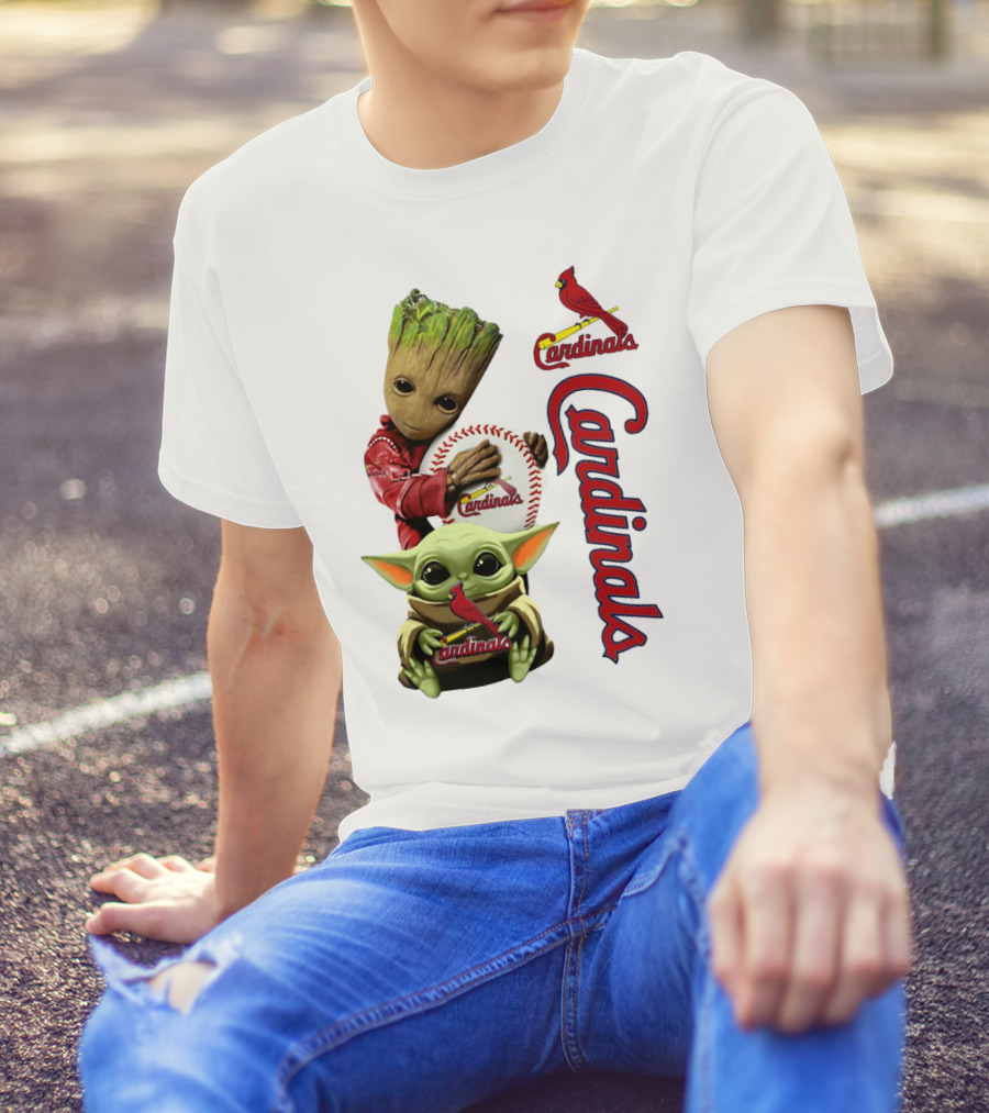 Baby Groot And Baby Yoda Hugging St. Louis Cardinals Baseball T-Shirt