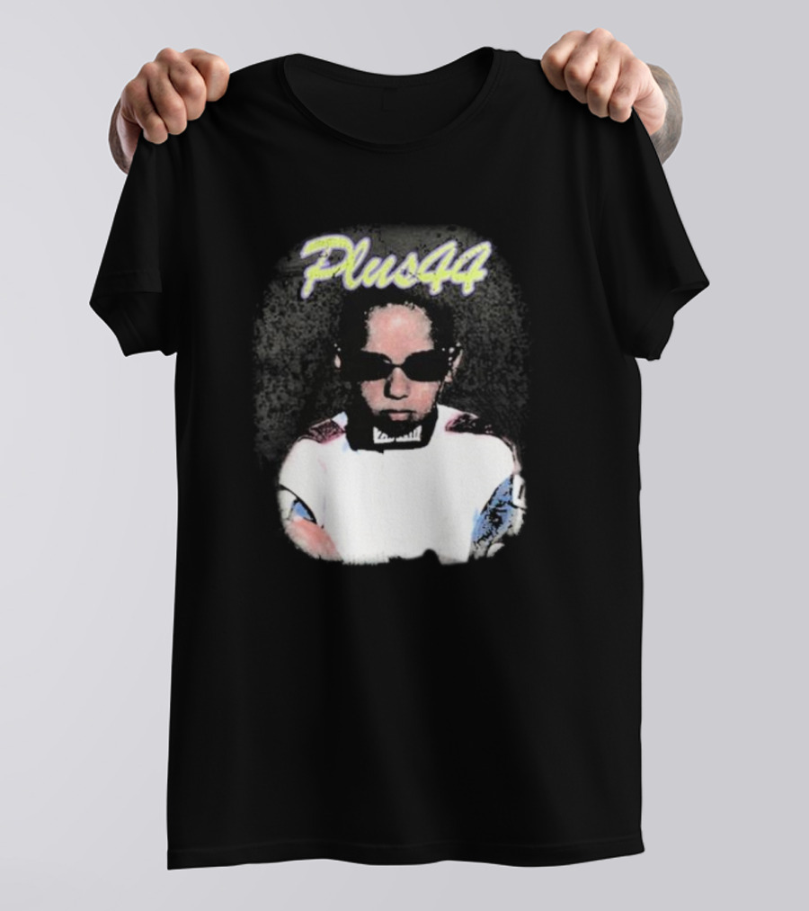 Lewis Hamilton Plus 44 Vintage Style Portrait T-Shirt