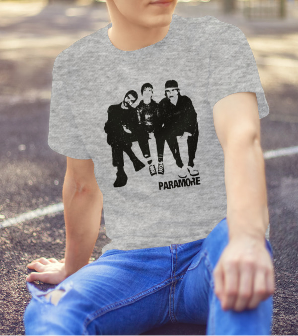 Paramore Music Group Photo Boyfriend Fit Girls T-Shirt