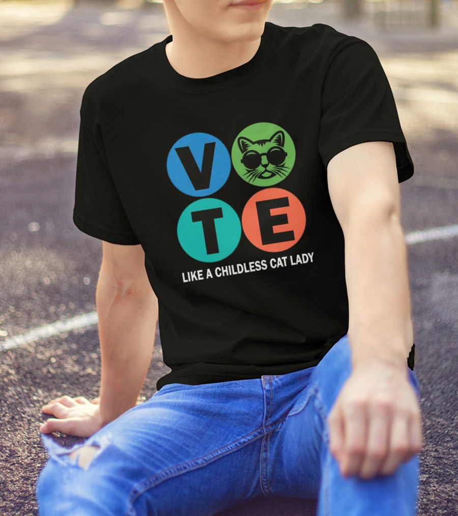 Vote Like A Childless Cat Lady Retro Circle Cat Face T-Shirt