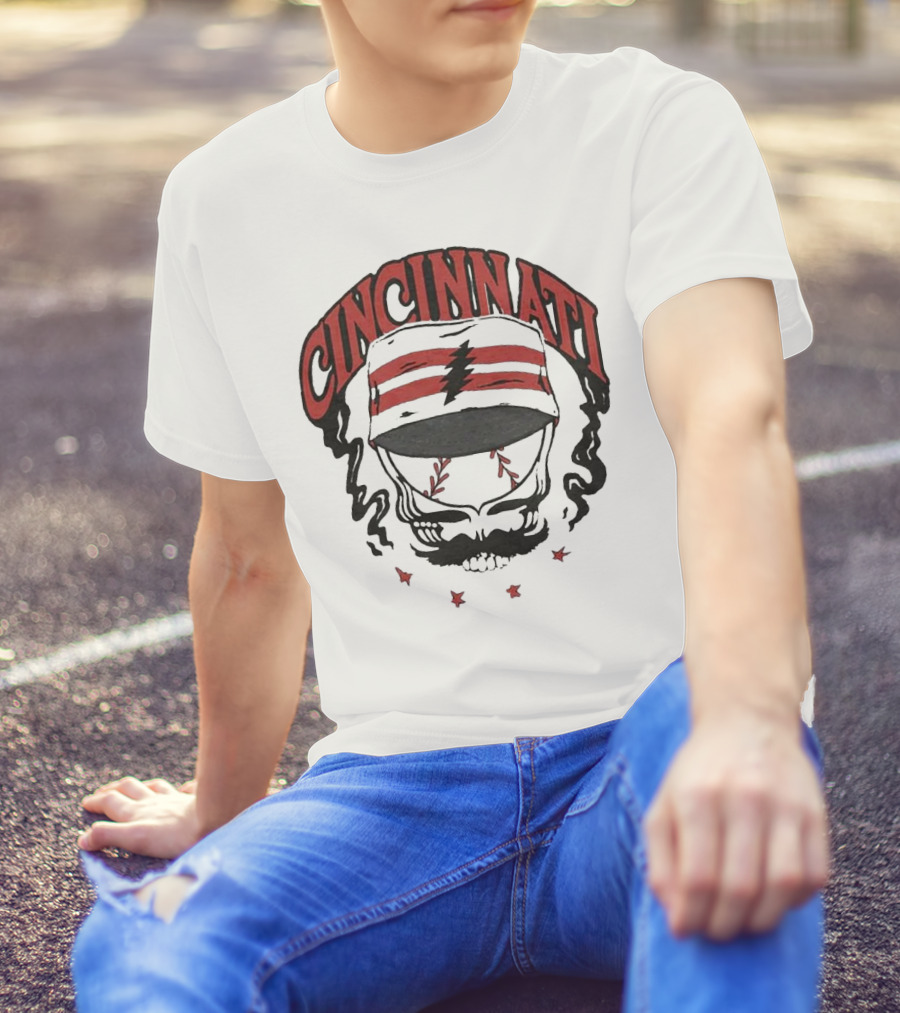 Cincinnati Reds Grateful Dead Skull Collaboration T-Shirt