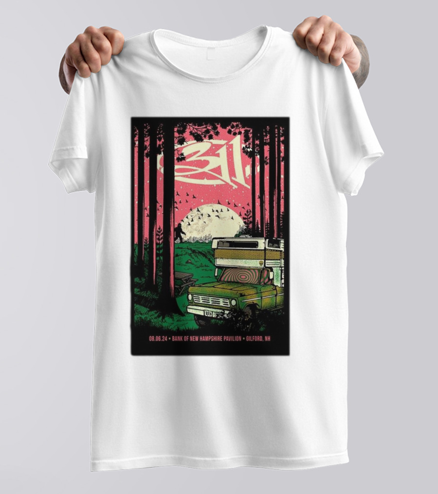 311 Band Bank Of New Hampshire Pavilion Gilford NH August 06 2024 Vintage Camper Scene T-Shirt
