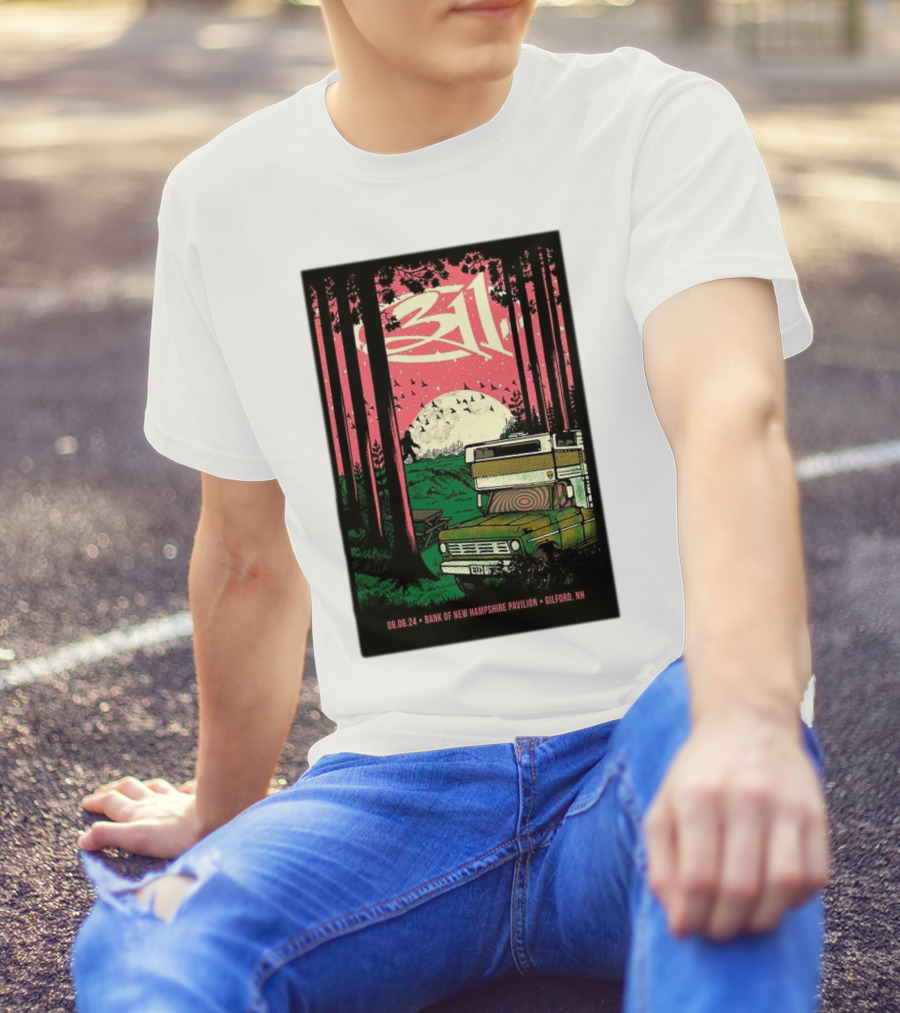 311 Band Bank Of New Hampshire Pavilion Gilford NH August 06 2024 Vintage Camper Scene T-Shirt
