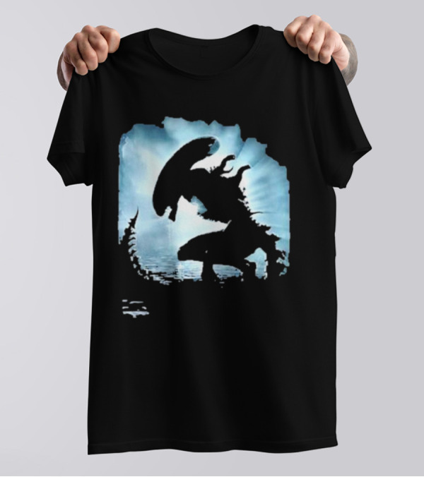 Alien Romulus Silhouette Against Oceanic Horizon 89 Rotten Tomatoes Debut T-Shirt