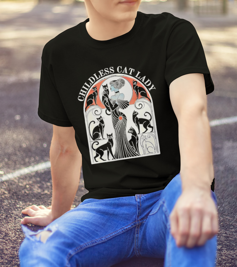 CHILDLESS CAT LADY Deco Style With Elegant Cats And Lady T-Shirt