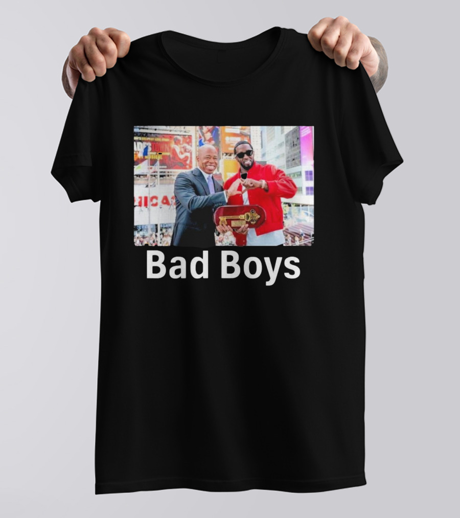 Bad Boys P Diddy And Eric Adams Key Exchange At Times Square Event T-Shirt