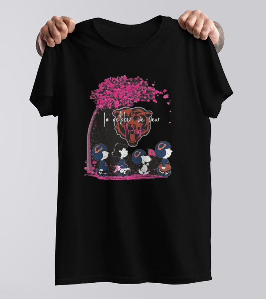 Peanuts Characters Chicago Bears In October We Wear Pink T-Shirt