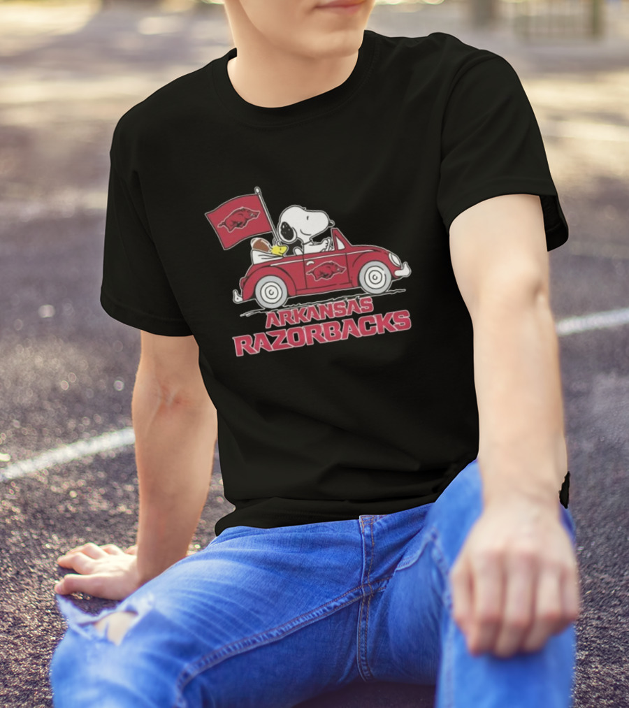 Snoopy And Woodstock Driving Car With Arkansas Razorbacks Flag T-Shirt
