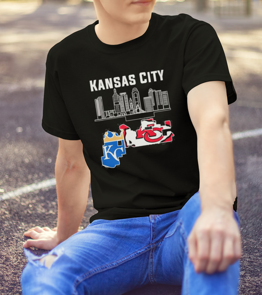 Kansas City Skyline KC Chiefs Royals Map T-Shirt