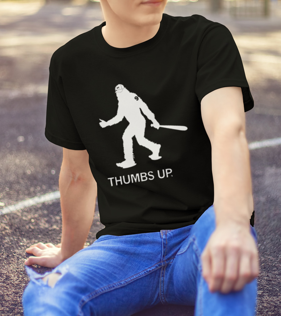 THUMBS UP Bigfoot Baseball Player Vintage T-Shirt