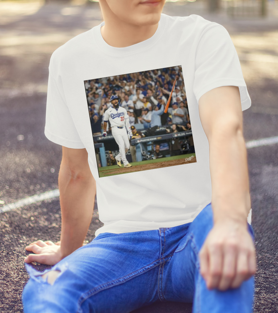 Teoscar Hernandez Dodgers Bat Flipping Moment In Postseason T-Shirt