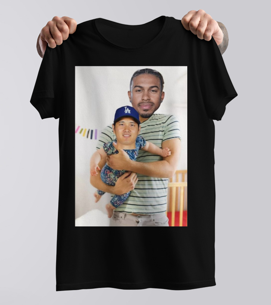 Francisco Lindor Holding Shohei Ohtani Baby Meme New York Mets Los Angeles Dodgers T-Shirt