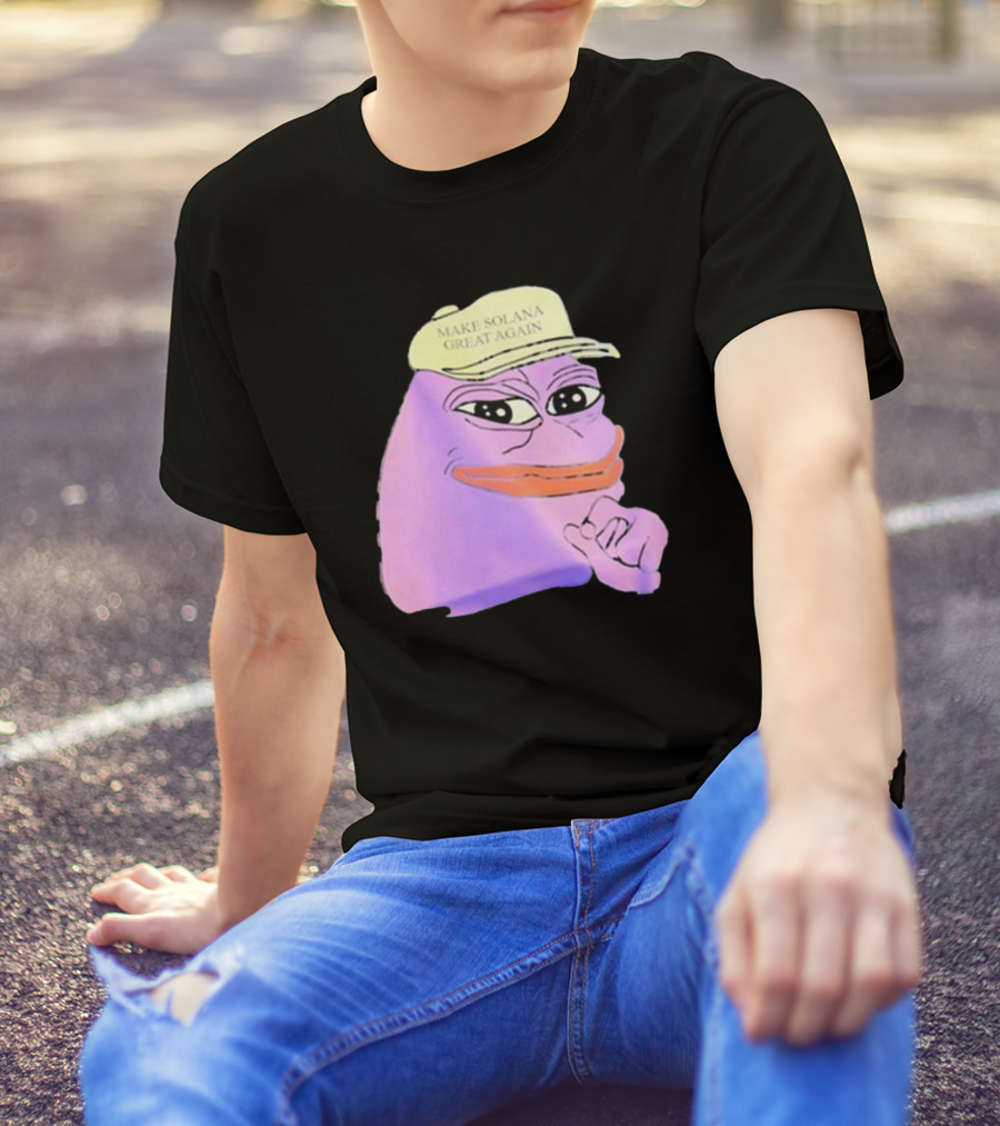 Purple Pepe Make Solana Great Again Hat T-Shirt