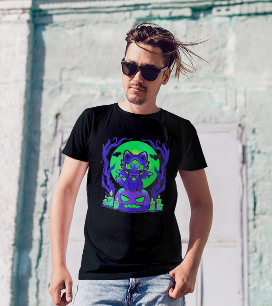 Spooky Moonlit Cat With Glowing Pumpkins And Bats T-Shirt