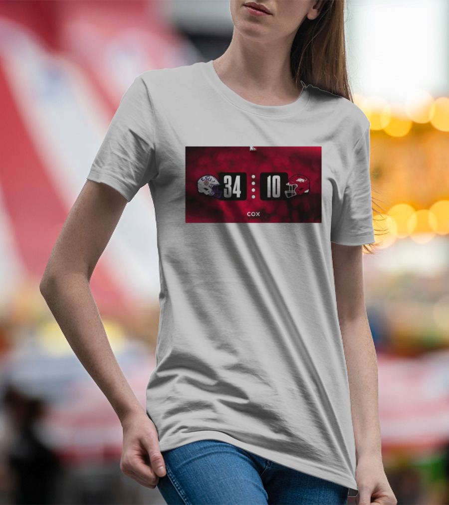 Final Score LSU Tigers 34-10 Arkansas Razorbacks Helmet Cox T-Shirt