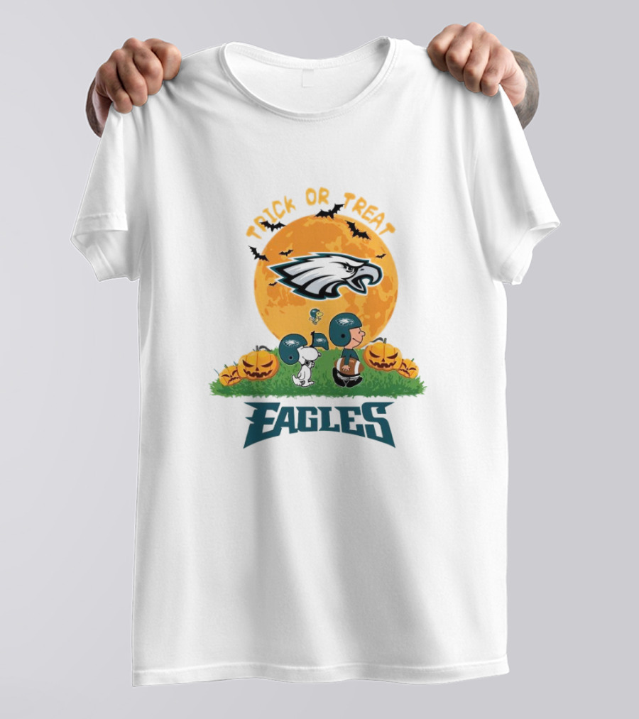 Charlie Brown Snoopy Woodstock Trick Or Treat Halloween Philadelphia Eagles NFL T-Shirt