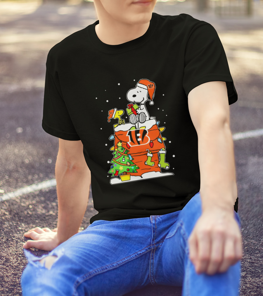 Snoopy Woodstock Cincinnati Bengals Christmas T-Shirt