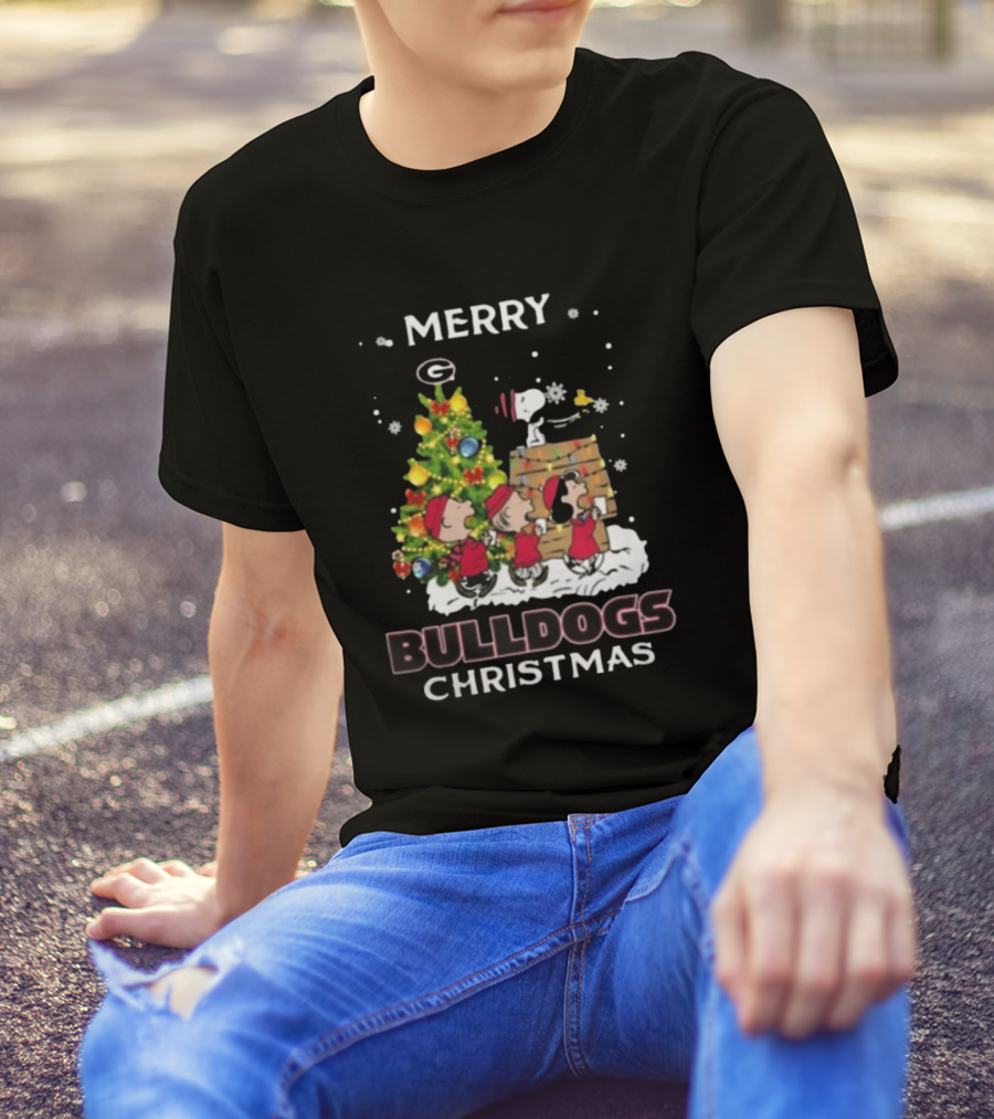 Merry Georgia Bulldogs Snoopy Christmas T-Shirt