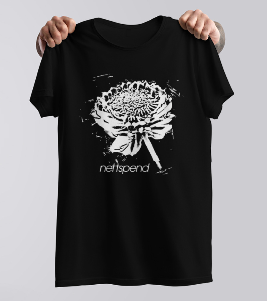 Nettspend Black And White Flower Artwork BAFK T-Shirt