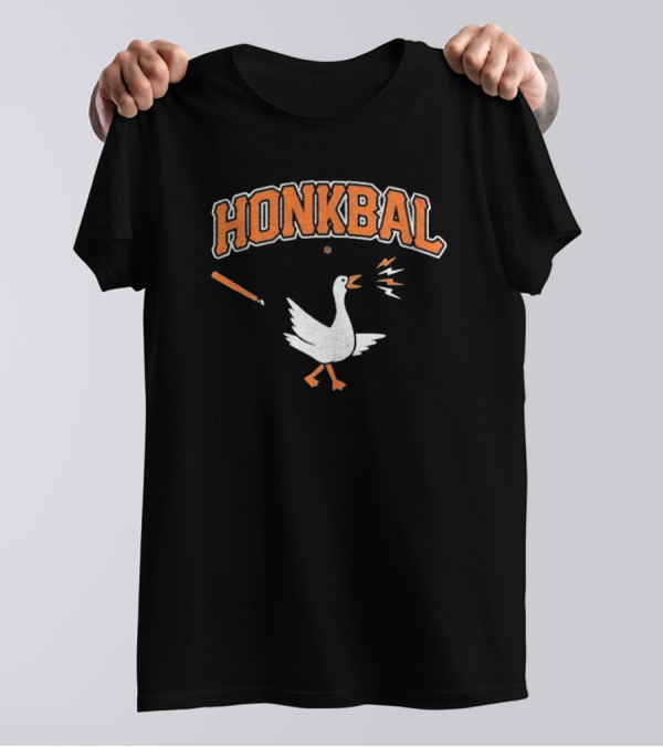 Honkbal Goose With Baseball Bat And Ball T-Shirt