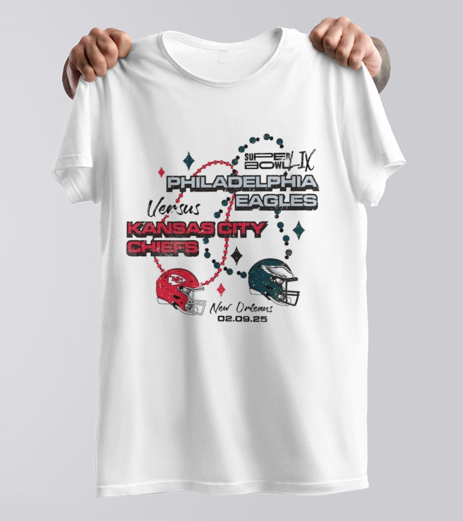 Philadelphia Eagles Vs Kansas City Chiefs Super Bowl LIX Matchup Helmets T-Shirt