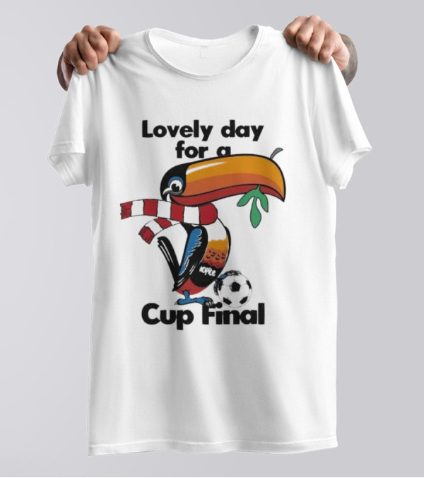 Lovely Day For A Cup Final Liverpool FC Toucan Soccer Scarf T-Shirt