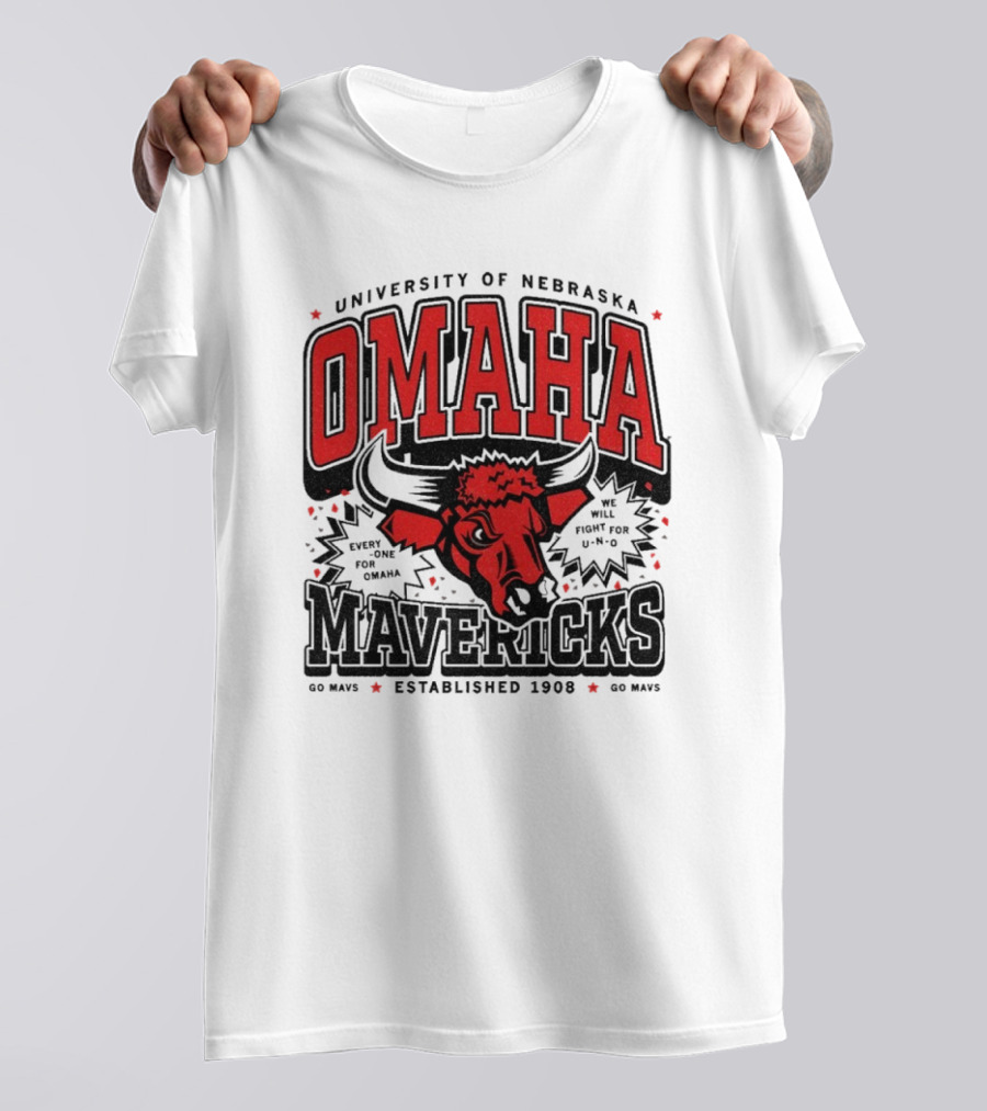 Omaha Mavericks Max Collegiate Bull Symbol With Stars T-Shirt
