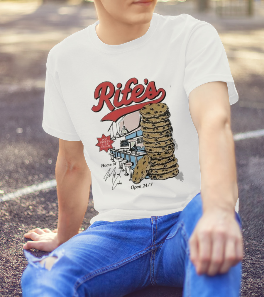 Rife's Diner 2025 Cookie Stack Retro Style T-Shirt