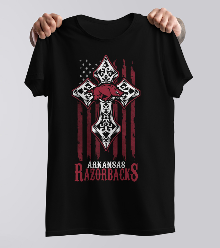 Arkansas Razorbacks Cross And American Flag Theme T-Shirt