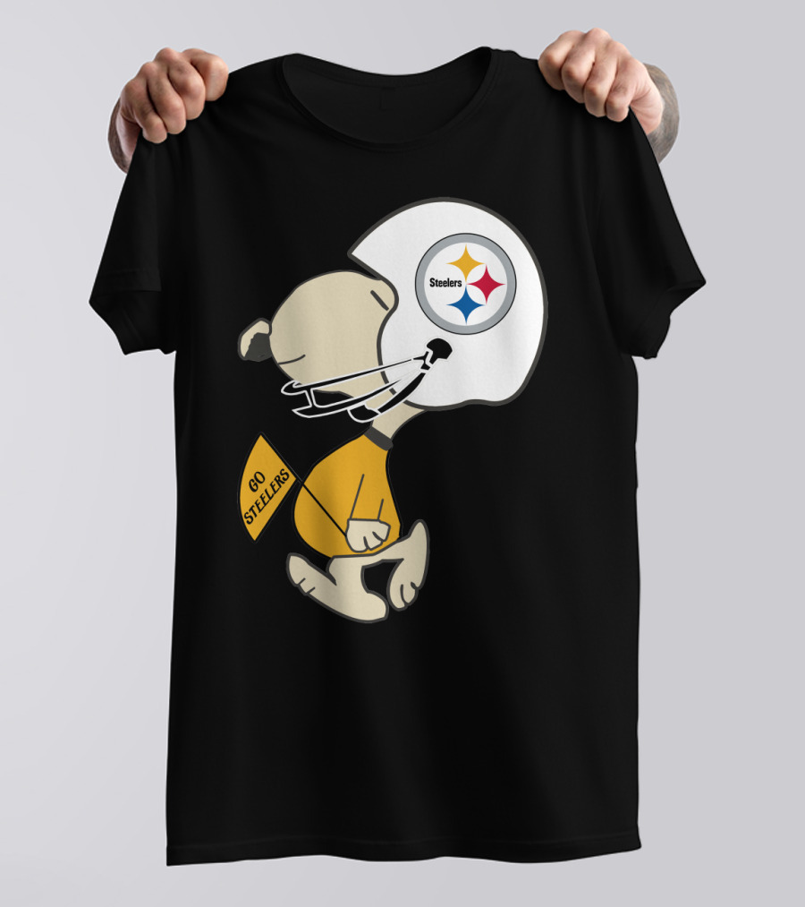 Snoopy Go Steelers Pittsburgh Steelers Football Helmet T-Shirt