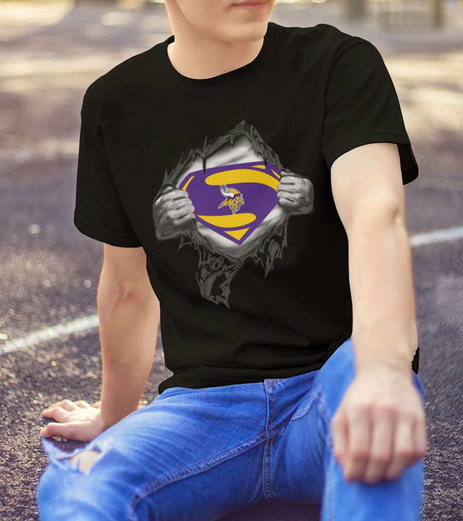 Super Vikings 42 Minnesota Logo Hero T-Shirt