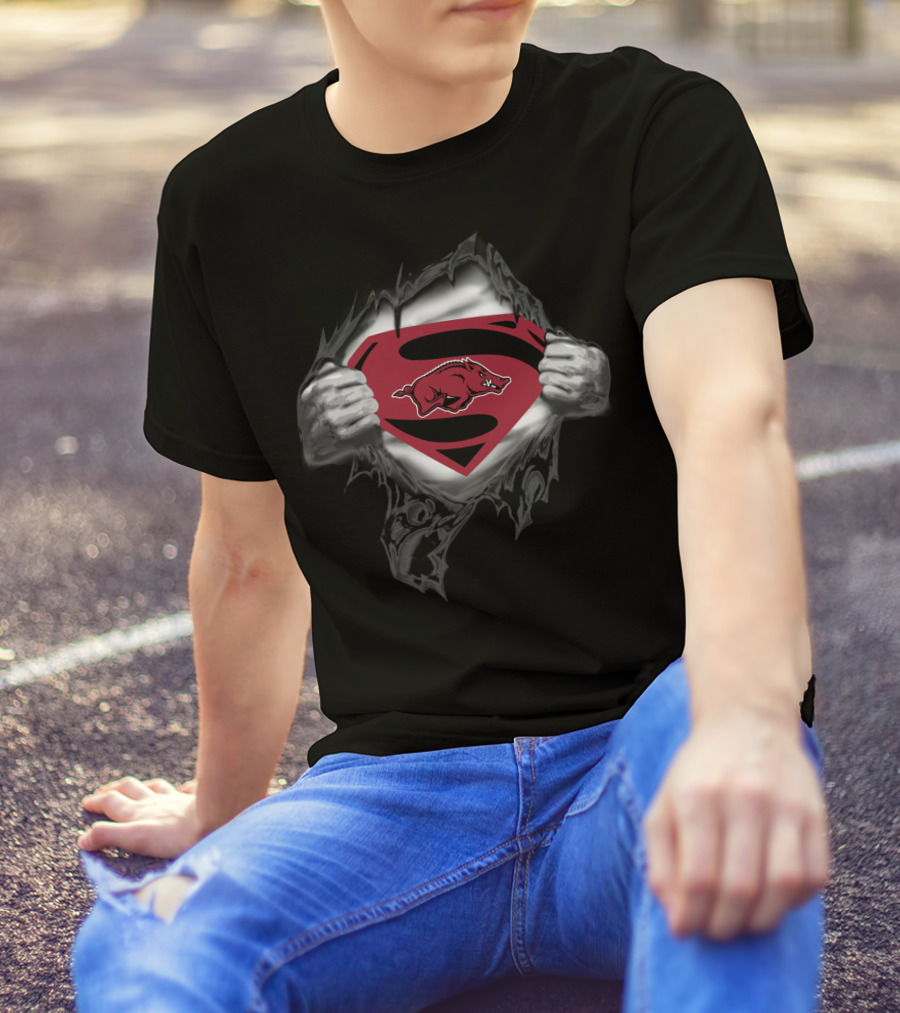 Superman Arkansas Razorbacks Logo Chest Reveal T-Shirt