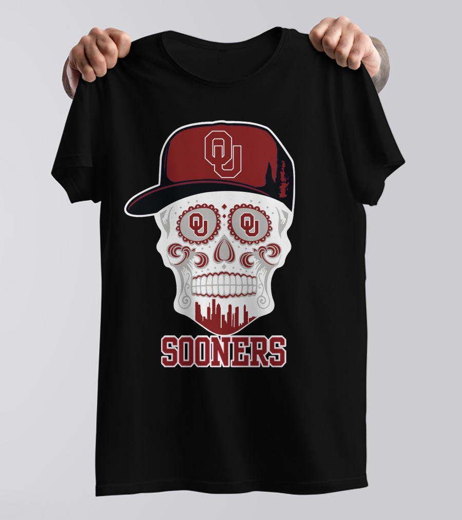 Oklahoma Sooners Skull Ou Hat T-Shirt