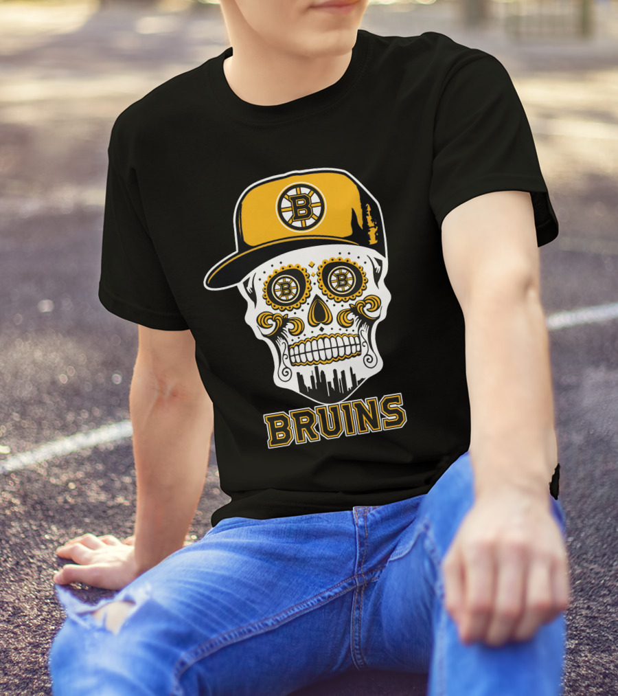 Boston Bruins Skull With Cap And City Silhouette T-Shirt
