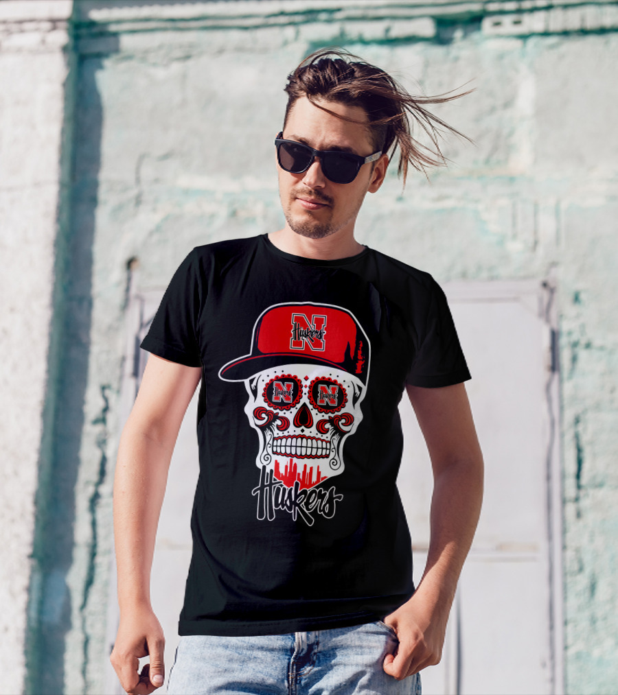 Nebraska Cornhuskers Huskers Skull With Red Cap And Cityscape T-Shirt